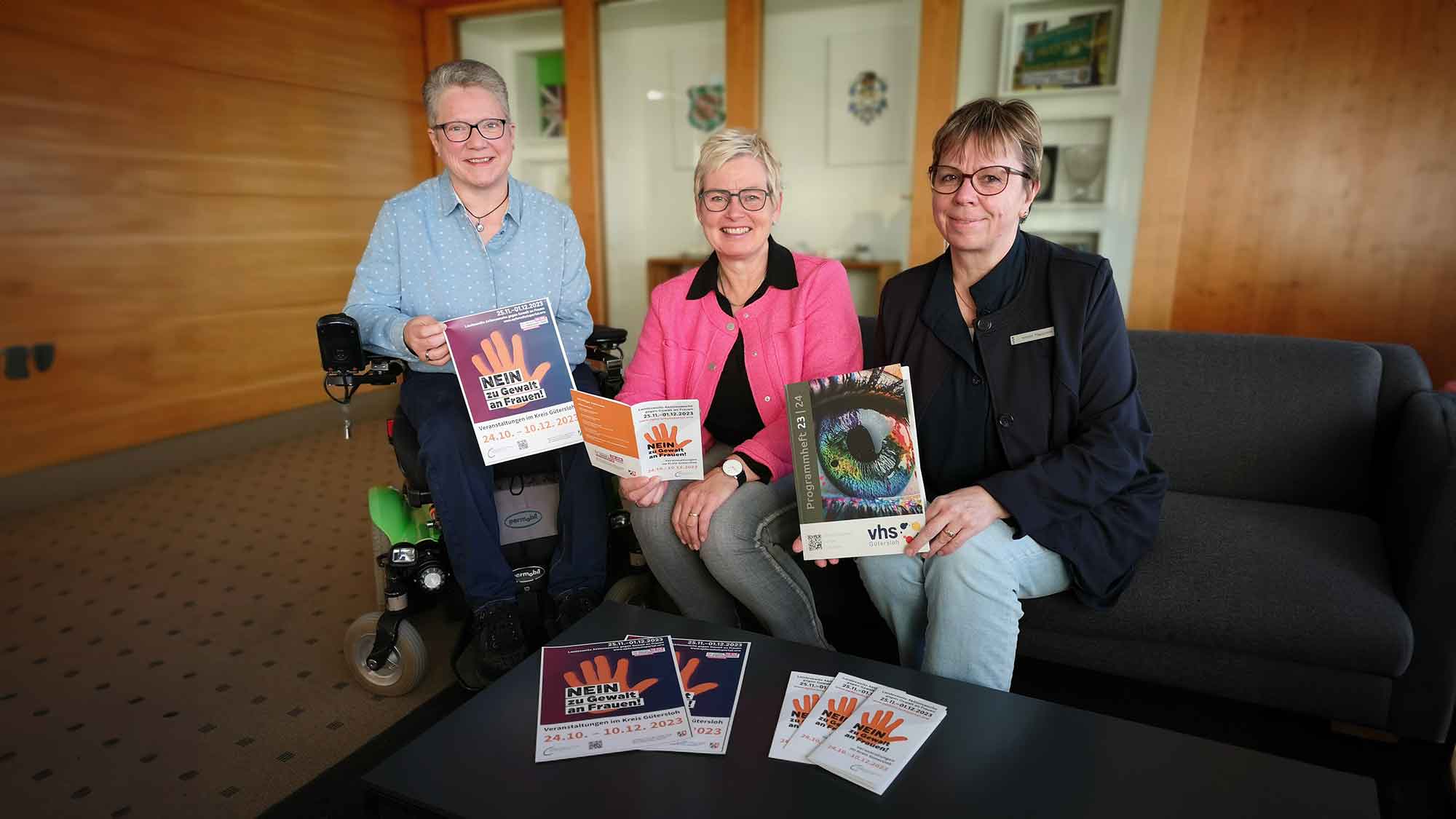 Gütersloh: Selbstbehauptung für Frauen – »WenDO« Training jetzt auch online, 2. und 3. Dezember 2023 Gütersloh: Selbstbehauptung für Frauen – »WenDO« Training jetzt auch online, 2. und 3. Dezember 2023