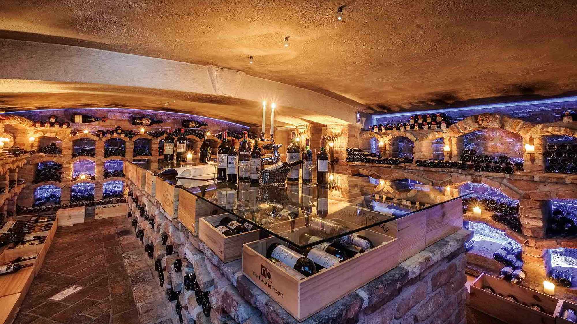 Die Weltklasse der Weine im 5 Sterne Spa Hotel Jagdhof zu Gast: Weintage vom 16. bis zum 19. November 2023