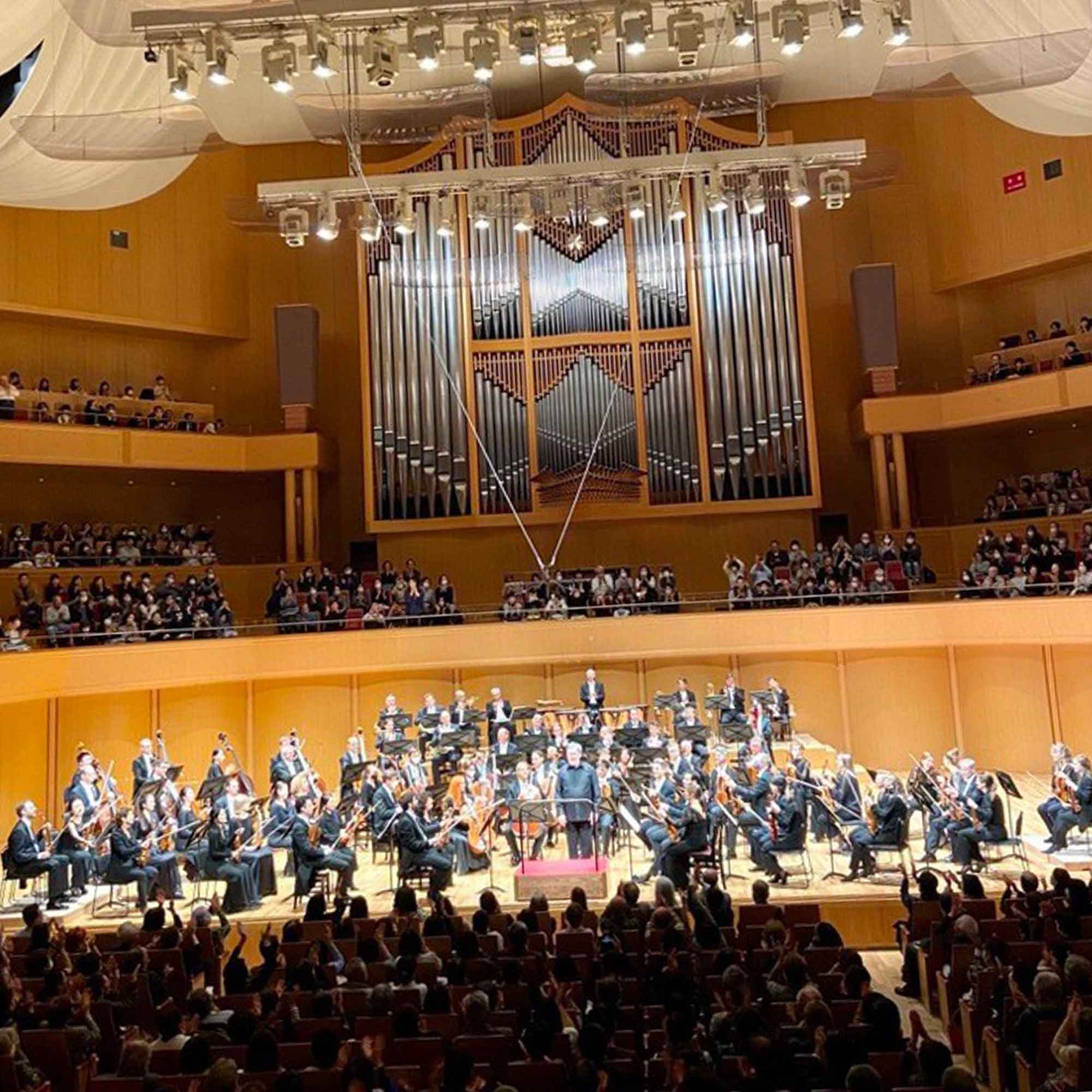 NDR Elbphilharmonie Orchester auf Japan Tournee: ausverkaufte Konzerte, Standing Ovations