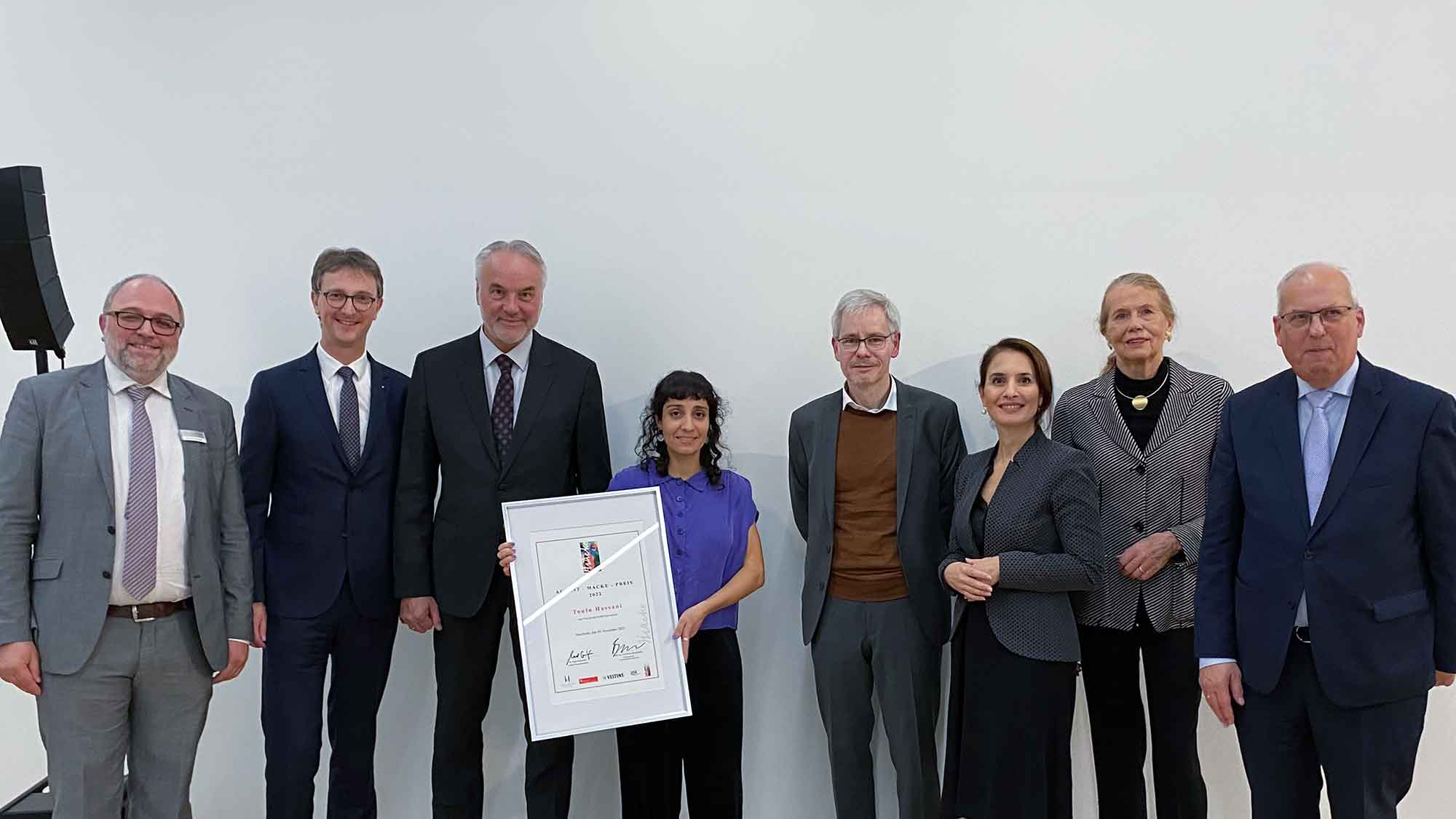 &raquo;Intensität, Farbe, Form&laquo;, August Macke Preisträgerin Toulu Hassani vermittelt wieder die Stärke des Kunstwerks