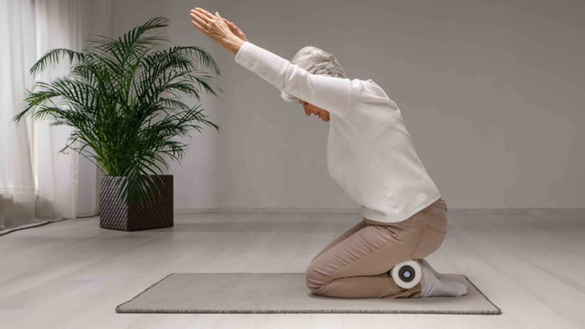 Faszienrolle mit Vibration: die 15 Minuten Lösung gegen Rückenschmerzen Faszienrolle mit Vibration: die 15 Minuten Lösung gegen Rückenschmerzen