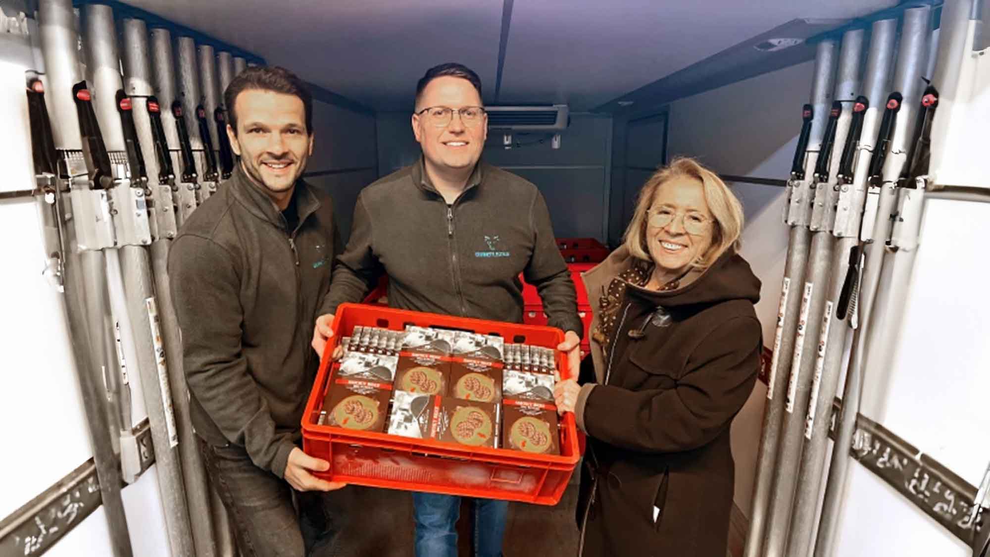 Leckere Wohltat – Schulte und Sohn versorgt Mönchengladbacher Tafel mit Premium Burgern