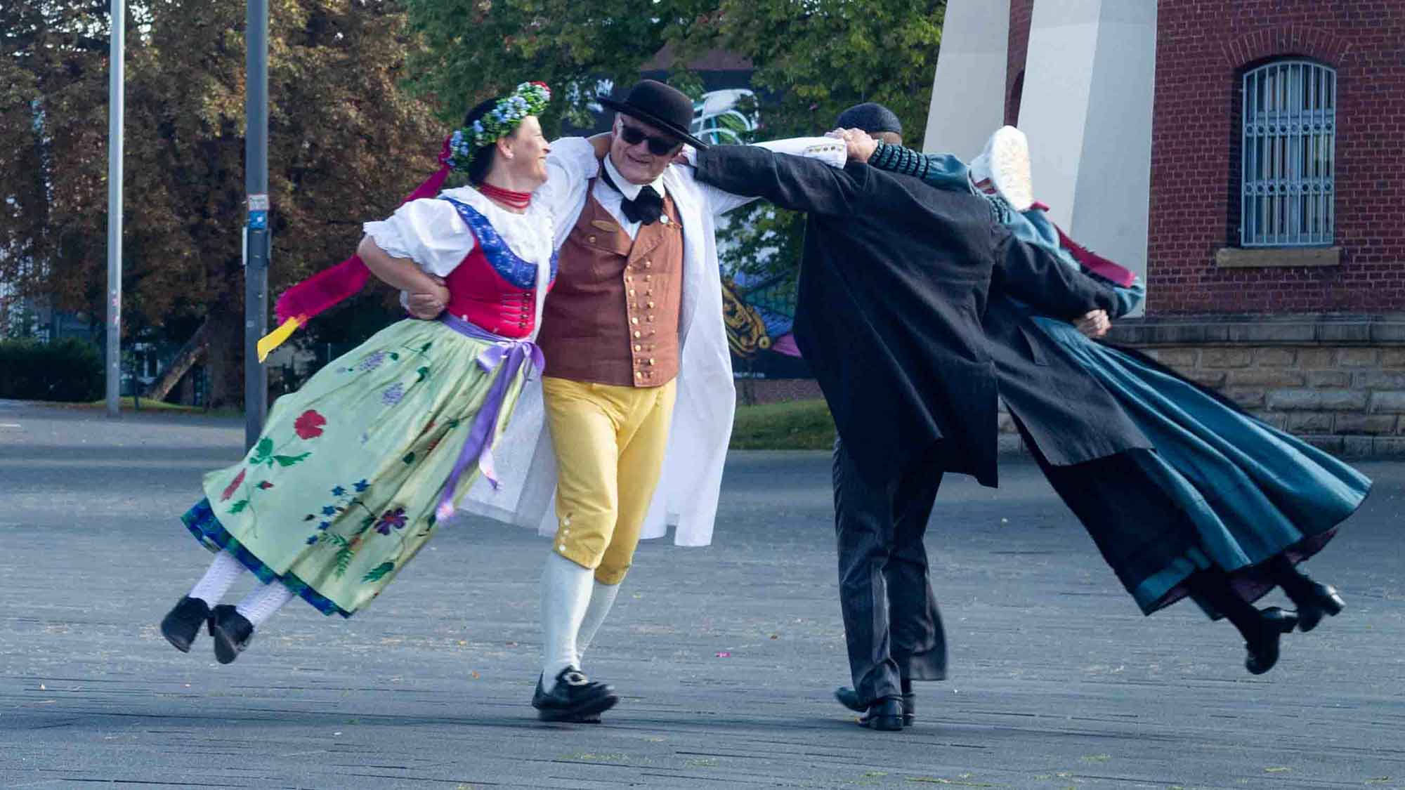 Tradition und Moderne – Folklorekreis Gütersloh: »Tanzen macht Spaß«, Kennenlernabend am 9. April 2024