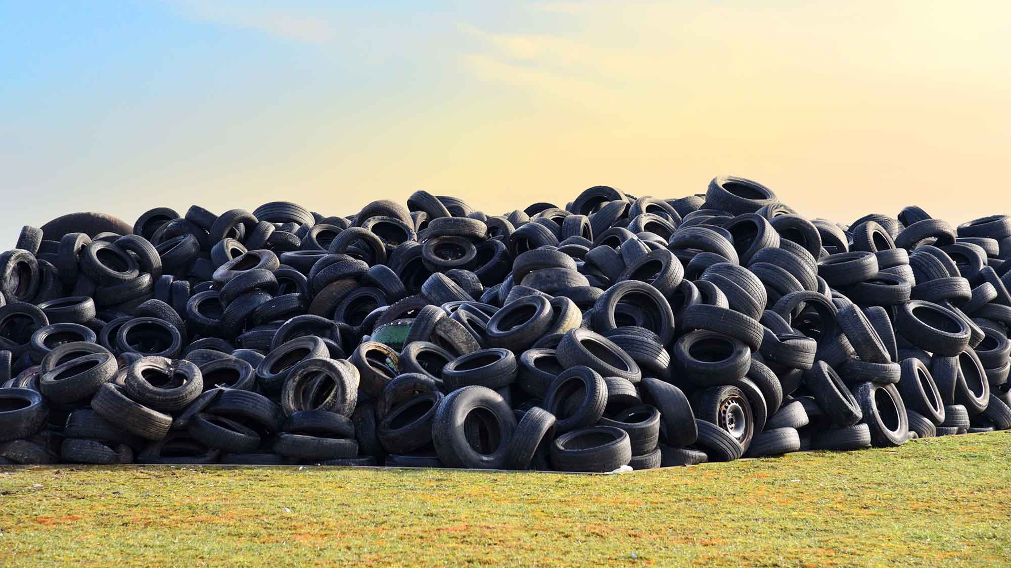 Deutsche Bundesstiftung Umwelt (DBU): Alte Reifen wieder nutzbar machen