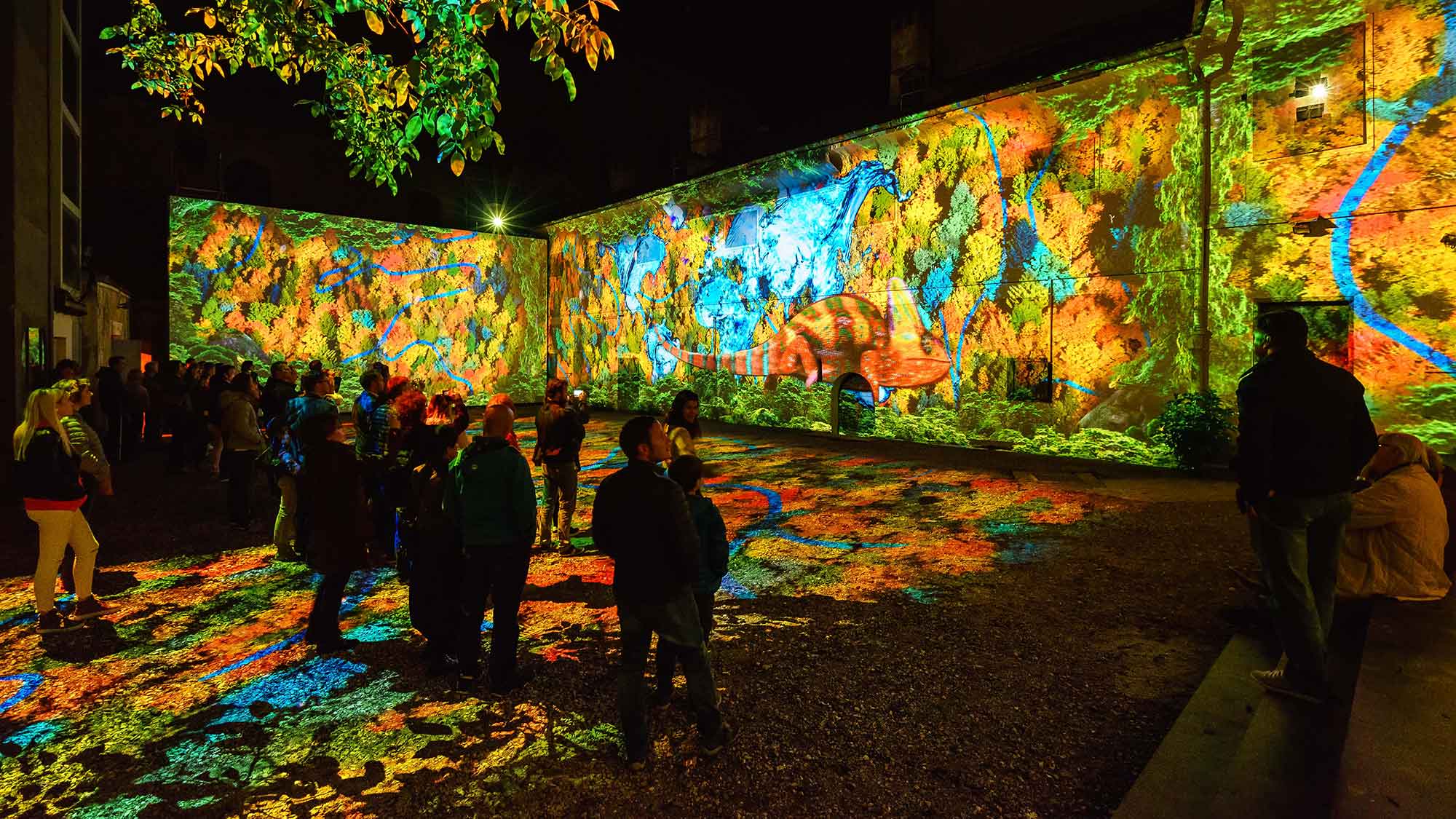 Wasser, Licht und Kunst verschmelzen beim Water Light Festival 2024 in Brixen, 24. April bis 12. Mai 2024 Wasser, Licht und Kunst verschmelzen beim Water Light Festival 2024 in Brixen, 24. April bis 12. Mai 2024
