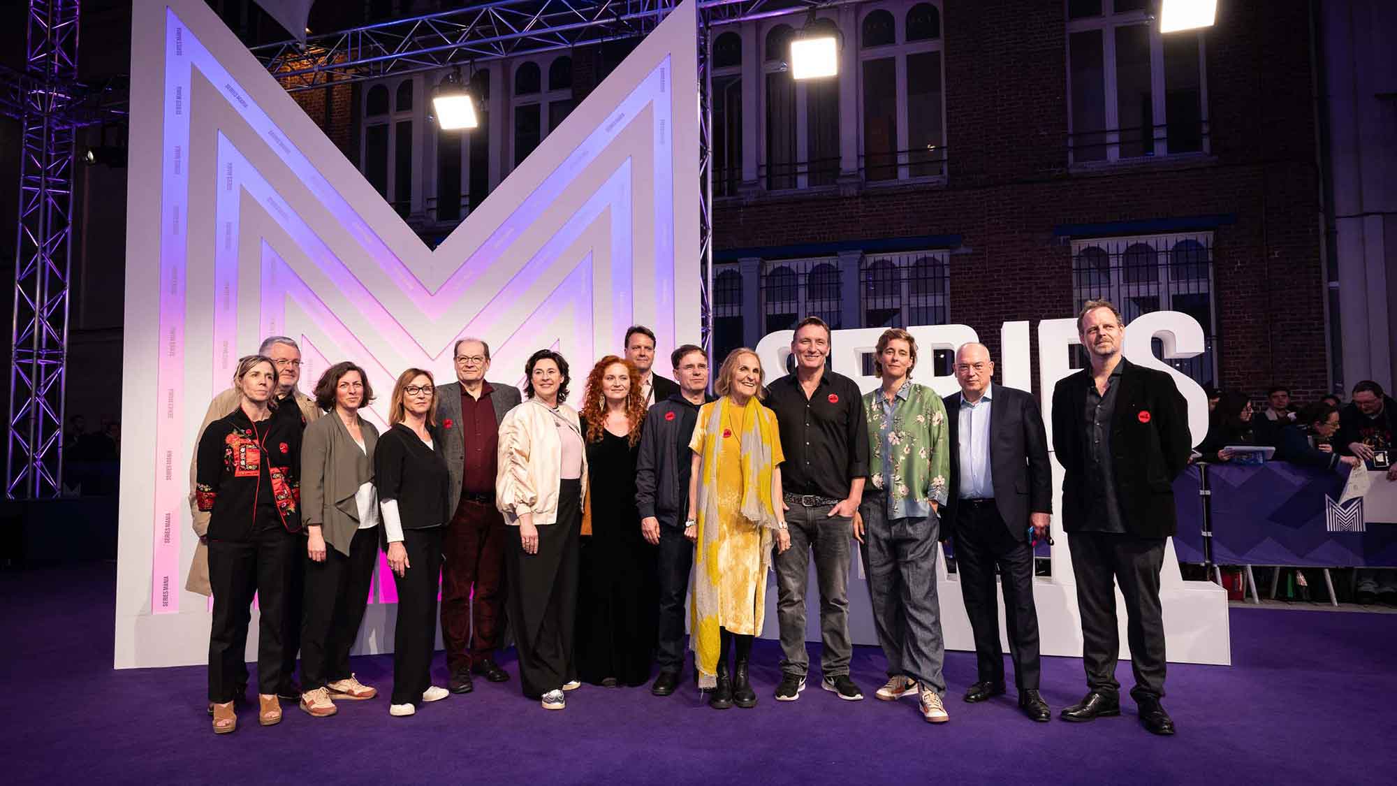 ARD Serie &raquo;Herrhausen – der Herr des Geldes&laquo; mit Oliver Masucci gewinnt Drehbuchpreis im Wettbewerb bei Series Mania 2024