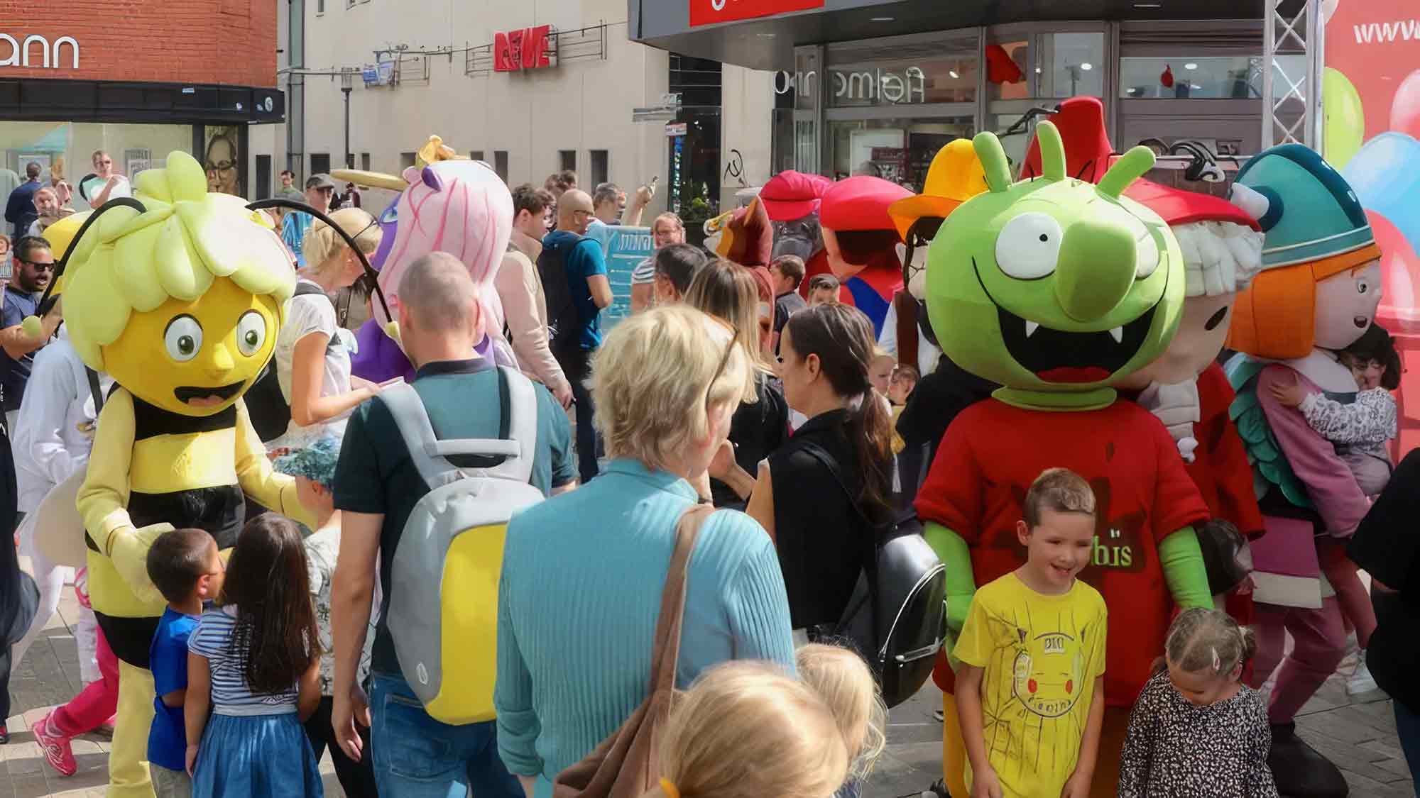 Stadtmarketing News Gütersloh: kunterbunter Kindersamstag in der Wolfsburger Innenstadt, 4. Mai 2024 Stadtmarketing News Gütersloh: kunterbunter Kindersamstag in der Wolfsburger Innenstadt, 4. Mai 2024