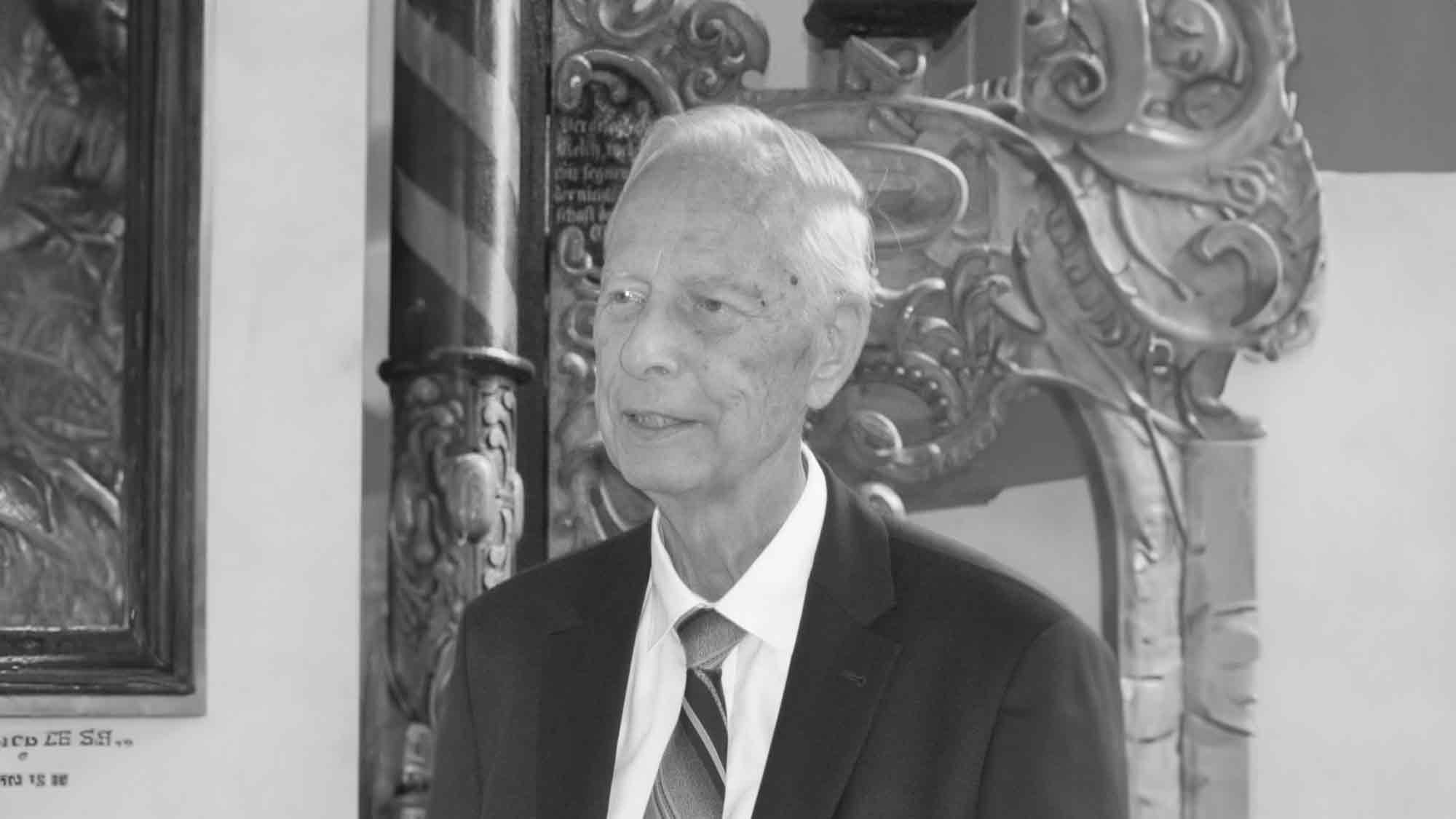 Evangelischer Kirchenkreis Gütersloh: engagiert vor Ort und in der internationalen Ökumene – Nachruf auf Pfarrer i. R. Hans Dieter Engelbert Evangelischer Kirchenkreis Gütersloh: engagiert vor Ort und in der internationalen Ökumene – Nachruf auf Pfarrer i. R. Hans Dieter Engelbert