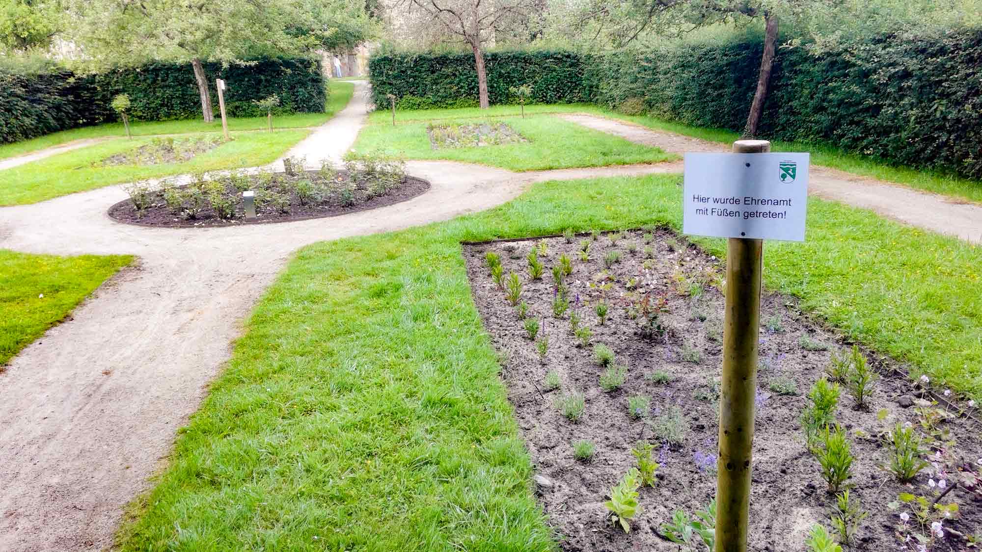 Vandalismus in Herzebrock Clarholz, Gemeindeverwaltung setzt Belohnung bis zu 2.500 Euro aus Vandalismus in Herzebrock Clarholz, Gemeindeverwaltung setzt Belohnung bis zu 2.500 Euro aus