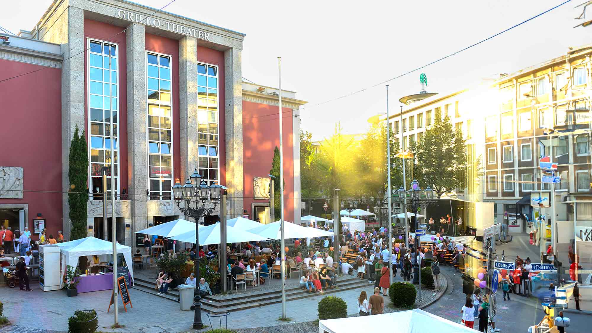 TUP Theaterfest zur Spielzeiteröffnung im und rund ums Grillo Theater Essen, 7. September 2024 TUP Theaterfest zur Spielzeiteröffnung im und rund ums Grillo Theater Essen, 7. September 2024