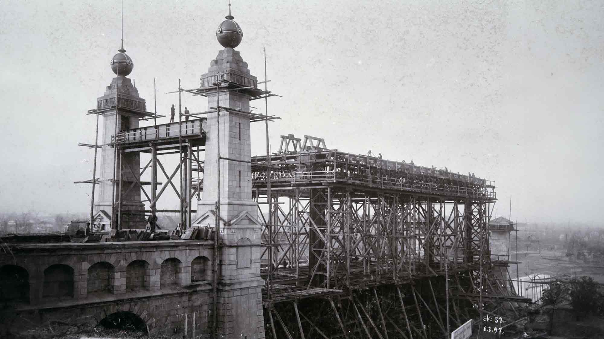 Jubiläen historischer Ingenieurskunst: 90 Jahre #Schiffshebewerk #Niederfinow und 125 Jahre Schiffshebewerk #Henrichenburg Jubiläen historischer Ingenieurskunst: 90 Jahre #Schiffshebewerk #Niederfinow und 125 Jahre Schiffshebewerk #Henrichenburg