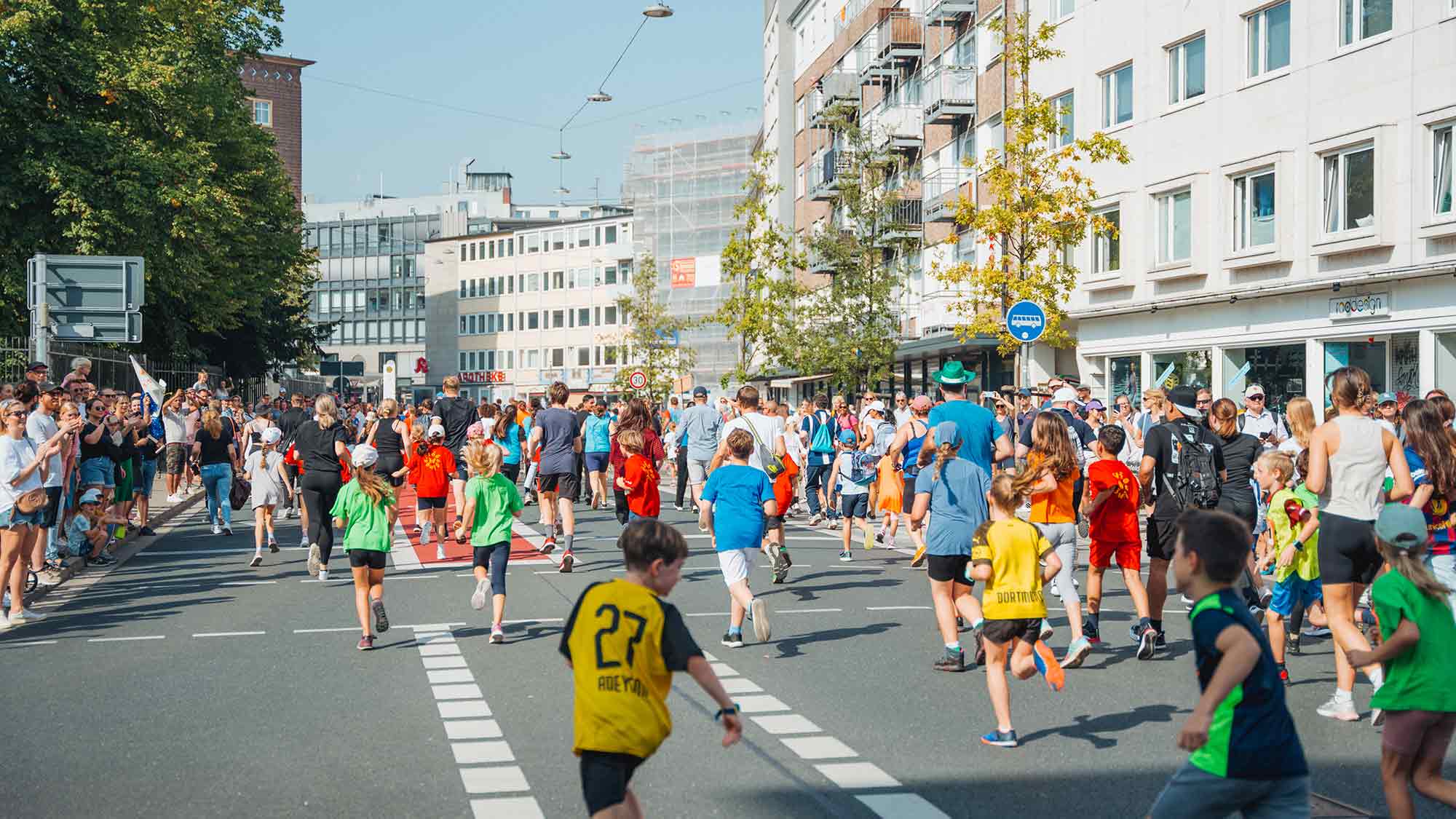 &raquo;Stadtwerke run & roll City&laquo;: Sportler erobern am 8. September 2024 die Straßen rund um Bielefelds Altstadt, Anmeldeschluss 31. August 2024
