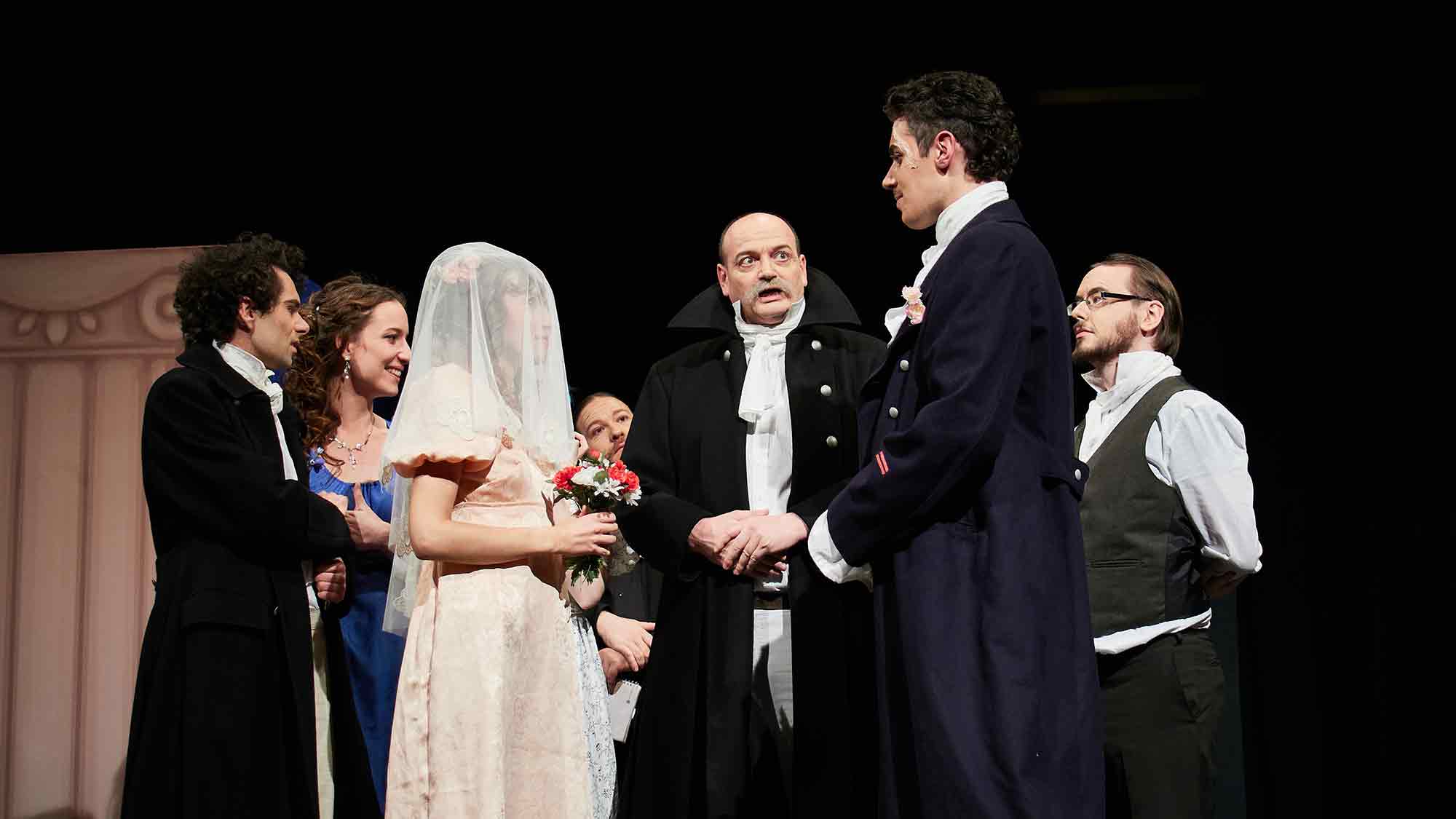 Theatervielfalt, Akrobatik, Riesen Globus: Karlsruhe feiert im September 2024 die Kultur auf vielfältige Weise