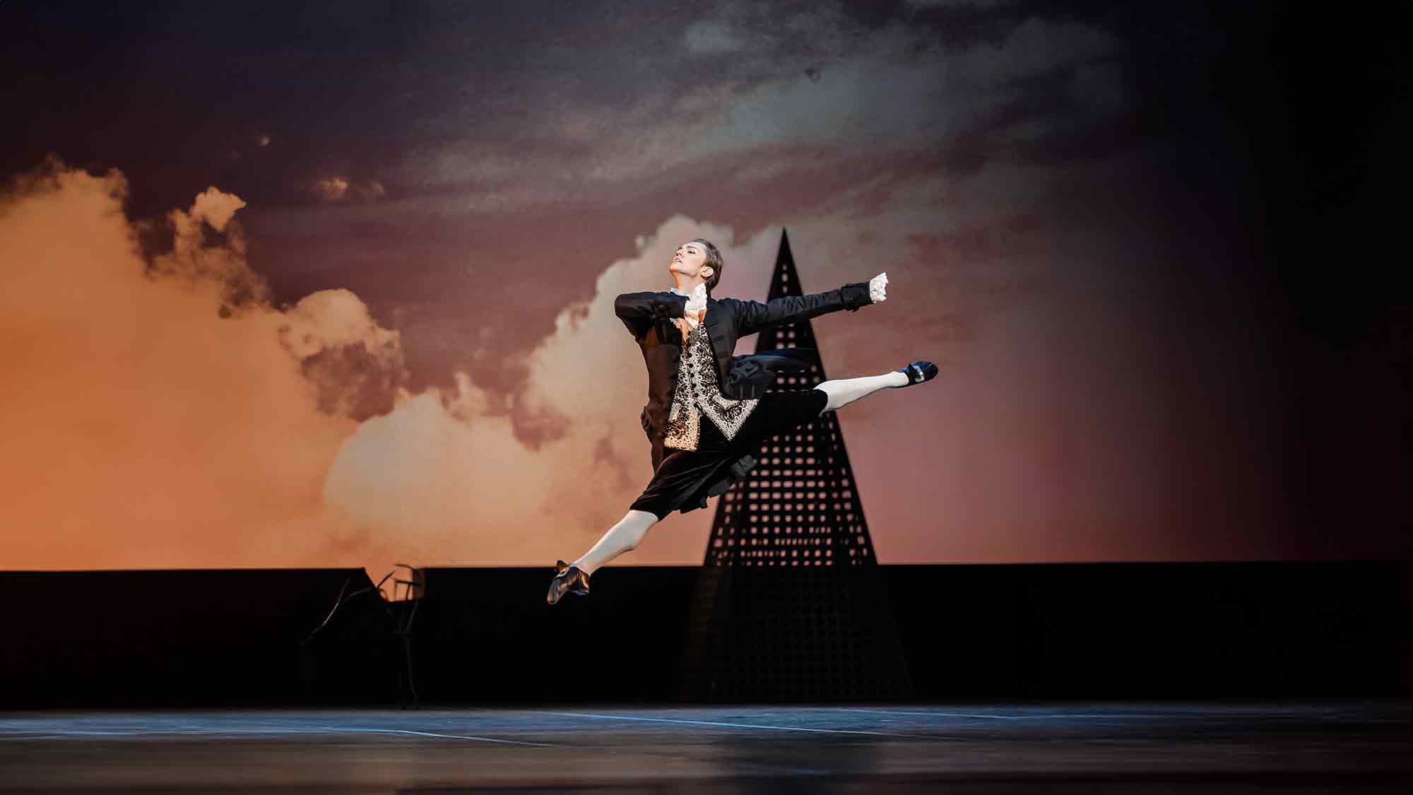 Xin Peng Wang startet letzte Spielzeit als Intendant des Ballett Dortmund mit großer Ballettgala, 21. und 22. September 2024