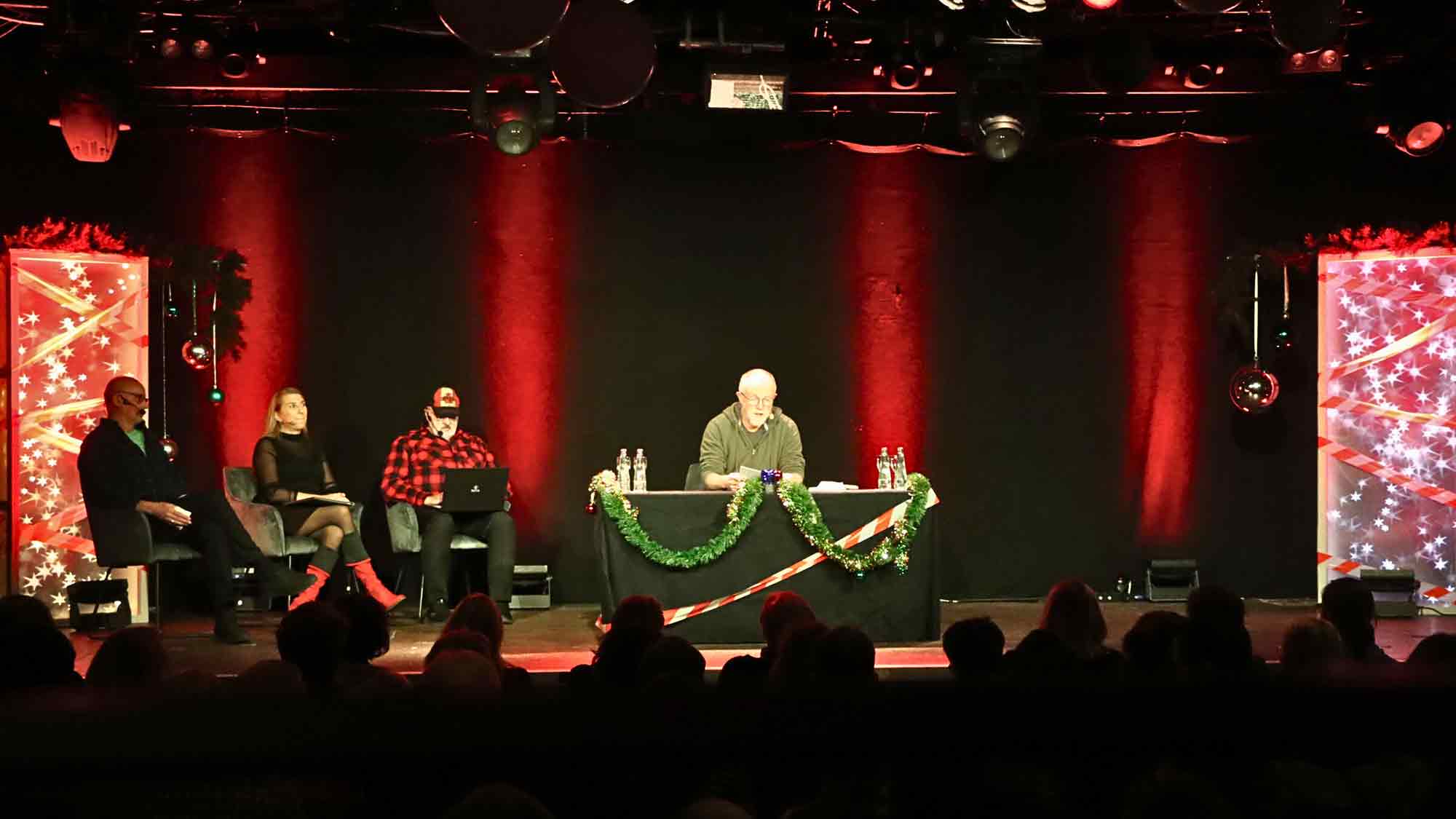 Gütersloh: mörderisch gute Unterhaltung im Bürgerkiez, Weberei Weihnachts Crime Night »Lasst uns bös’ und finster sein«, 11. Dezember 2024 Gütersloh: mörderisch gute Unterhaltung im Bürgerkiez, Weberei Weihnachts Crime Night »Lasst uns bös’ und finster sein«, 11. Dezember 2024
