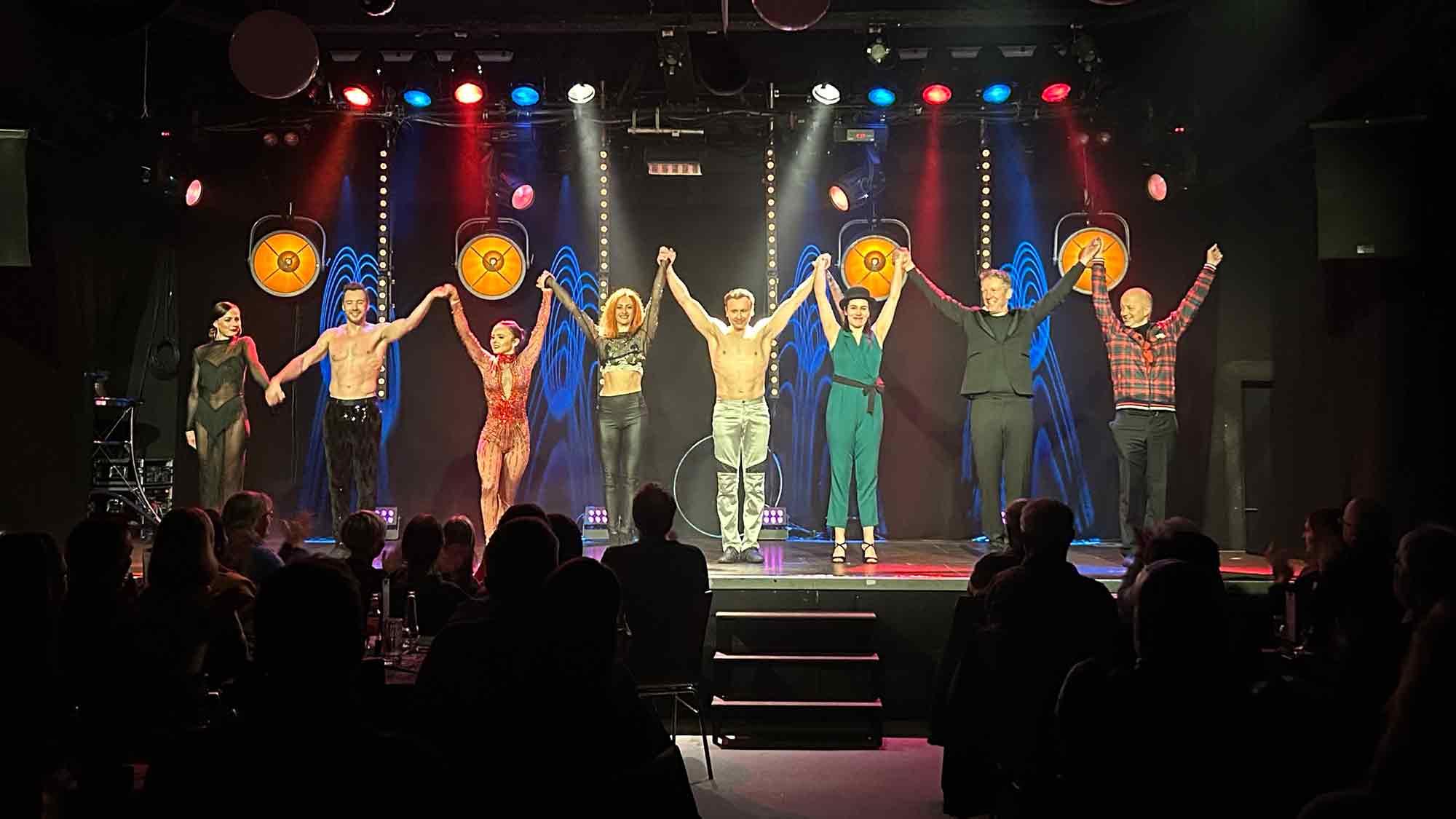 Gemeinsam Kultur erleben: Spektakuläres Neujahrsvarieté mit Kulturbegleitung in der Weberei Gütersloh, 24. und 25. Januar 2025 Gemeinsam Kultur erleben: Spektakuläres Neujahrsvarieté mit Kulturbegleitung in der Weberei Gütersloh, 24. und 25. Januar 2025