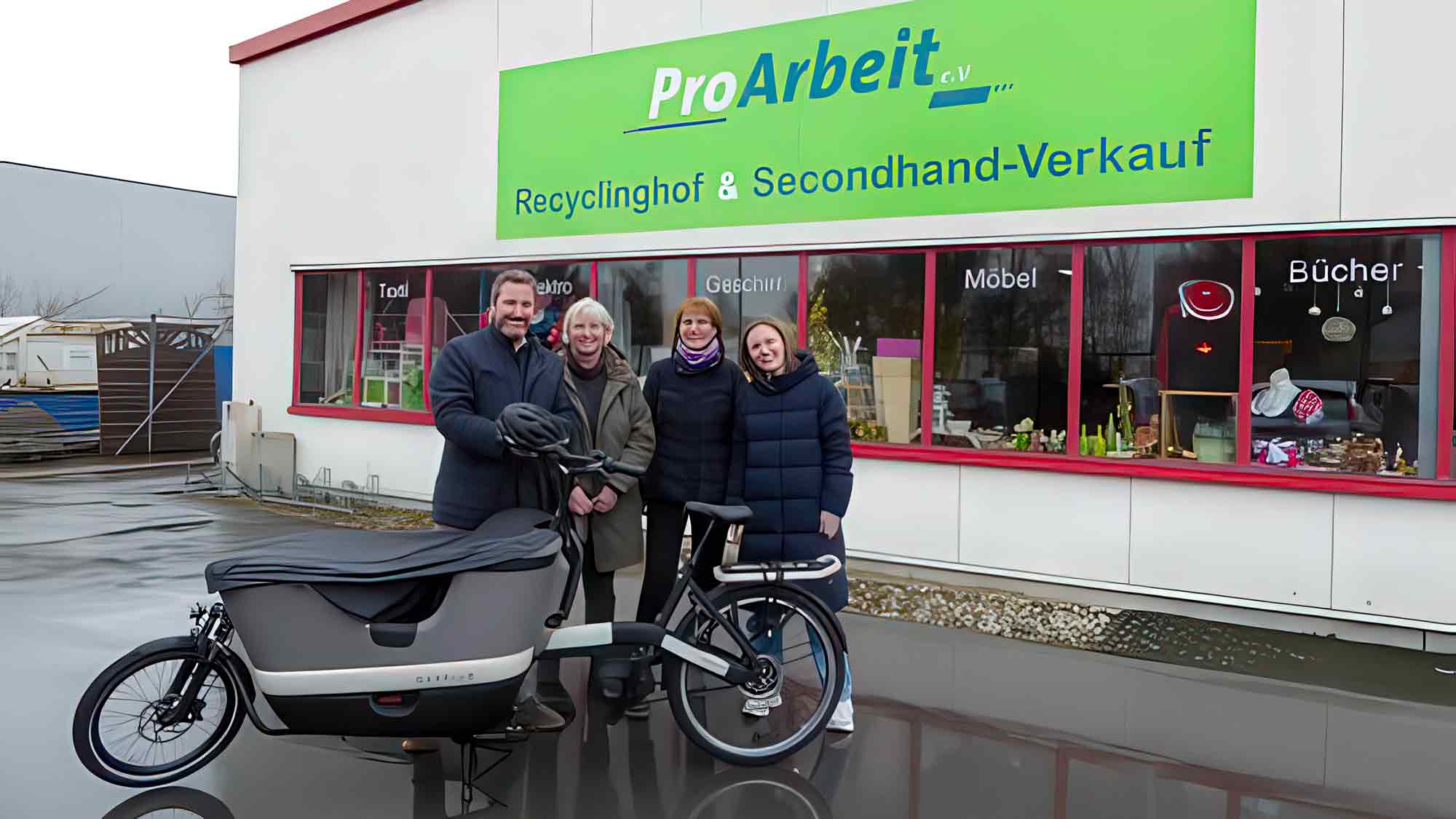 Guten Tag,
hier eine Pressemitteilung zum kostenlos ausleihbaren Lastenrad der Gemeinde Herzebrock-Clarholz.
Rückfragen der Presse bitte direkt an die Klimaschutzmanagerin Caroline Hüttemann,
Am Rathaus 1, 33442 Herzebrock-Clarholz, Telefon Guten Tag,
hier eine Pressemitteilung zum kostenlos ausleihbaren Lastenrad der Gemeinde Herzebrock-Clarholz.
Rückfragen der Presse bitte direkt an die Klimaschutzmanagerin Caroline Hüttemann,
Am Rathaus 1, 33442 Herzebrock-Clarholz, Telefon