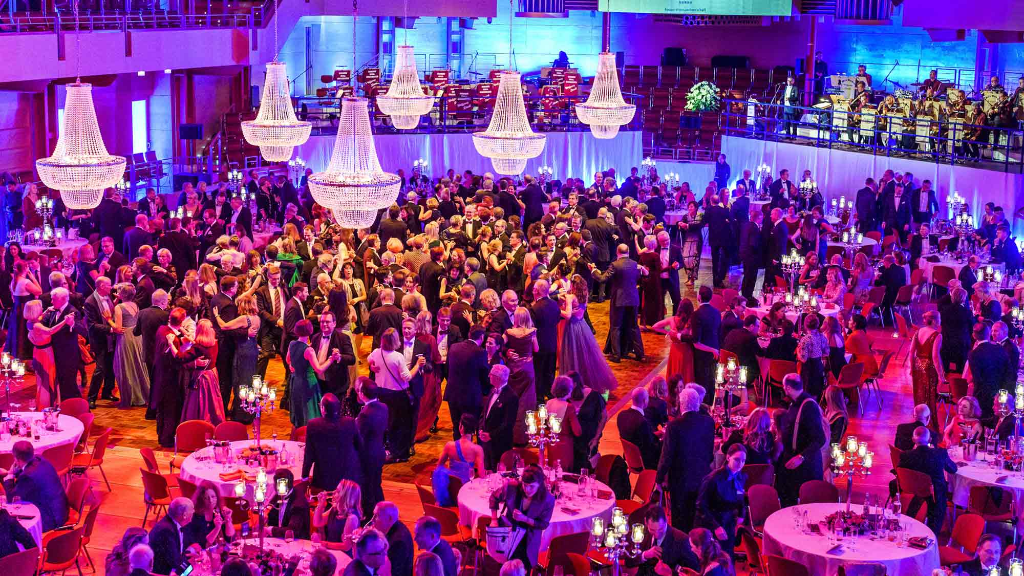 Theater und Philharmonie Essen: Noch wenige Tischkarten für den Philharmonischen Ball erhältlich